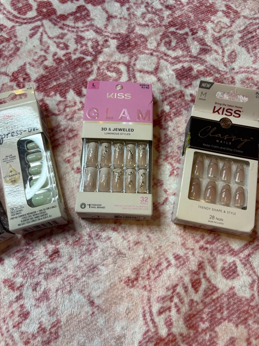 KISS Glam 3D & Jeweled Press-On Nails - Pink and Gold Accents 4 pack